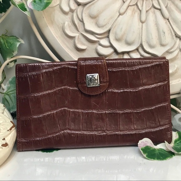 Brighton Vintage Croc Embossed Wallet with Bow - Picture 3 of 8